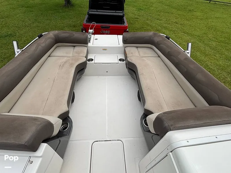 Slide: The Image of Bayliner Element XR7 2017 - 15723445