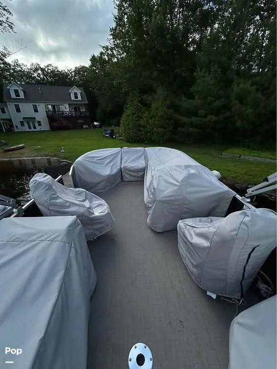 Slide: The Image of Bennington 21SSRX 2017 - 15617280