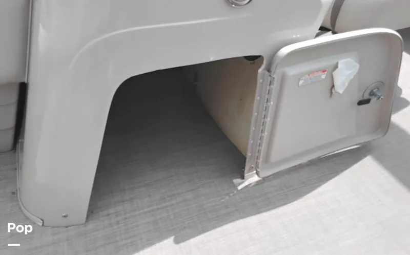 Slide: The Image of Bennington 21SSRX 2017 - 15642458