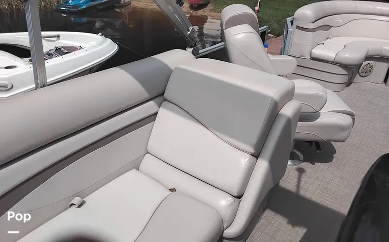 Slide: The Image of Bennington 21SSRX 2017 - 15642459