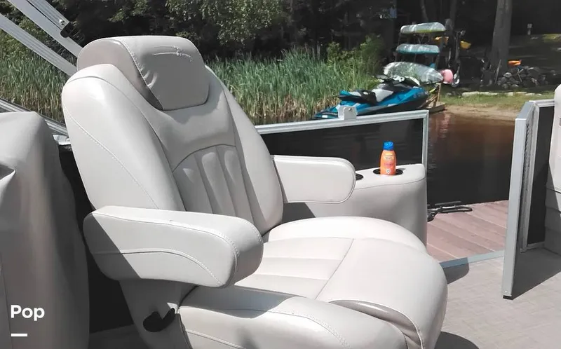 Slide: The Image of Bennington 21SSRX 2017 - 15642485