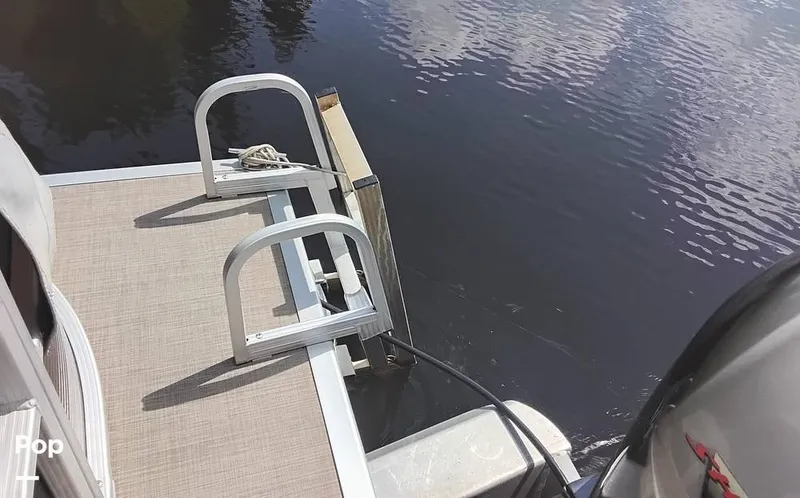 Slide: The Image of Bennington 21SSRX 2017 - 15642486