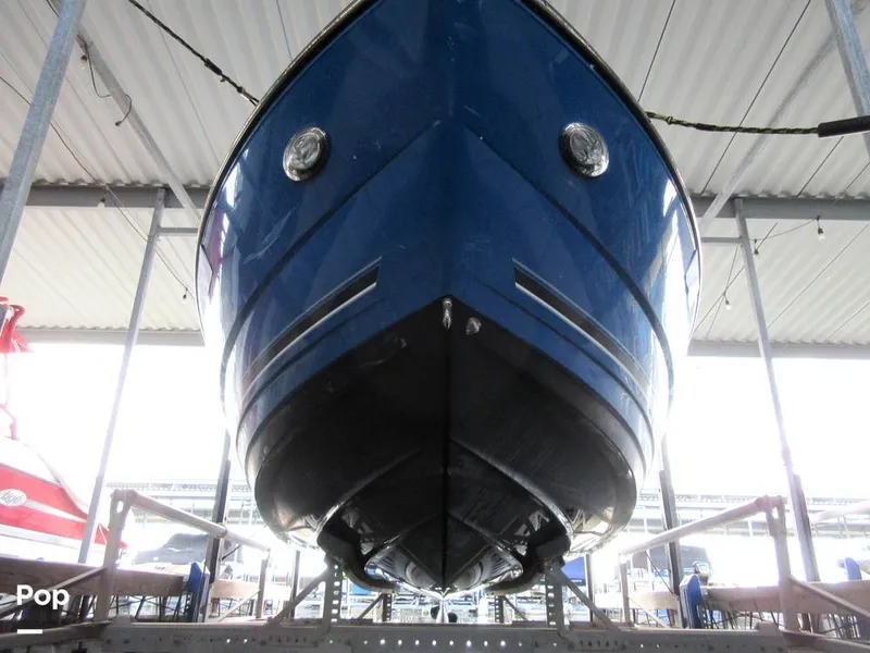 Slide: The Image of Bottom Hull - 15781950