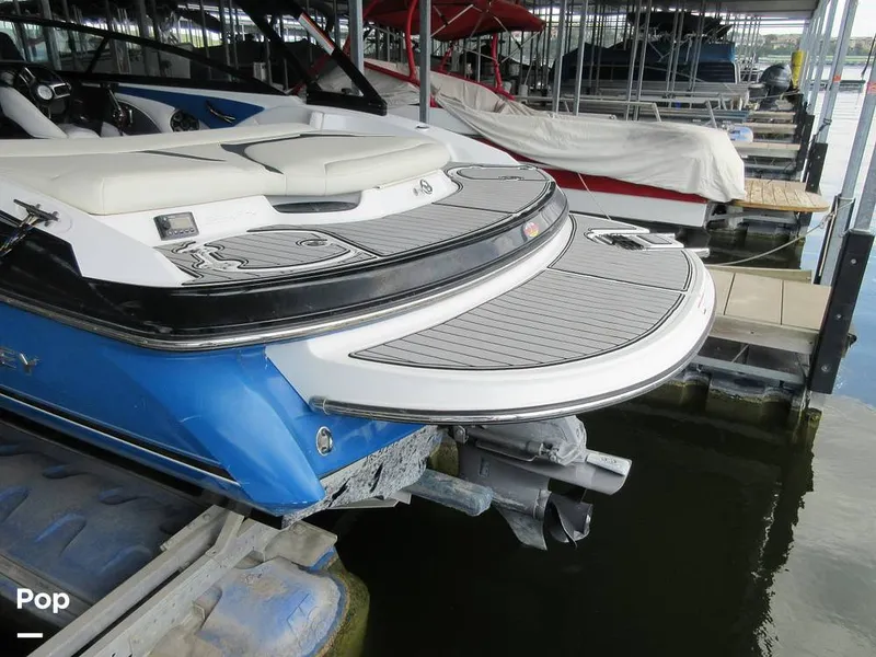 Slide: The Image of Monterey 224 FS 2018 - 15781800