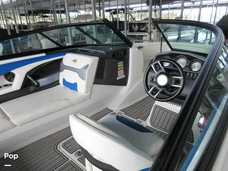 Slide: The Image of Monterey 224 FS 2018 - 15781955