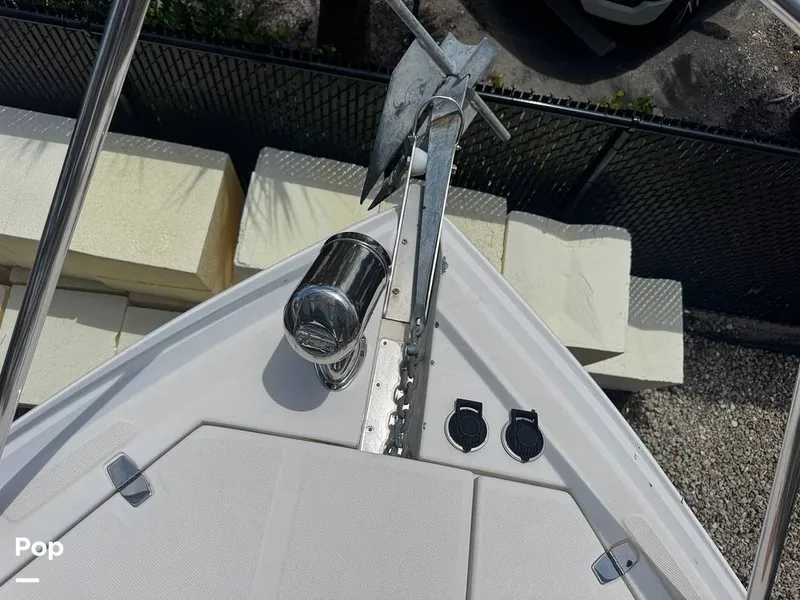 Slide: The Image of Regal 3060 Window Express 2004 - 15632224