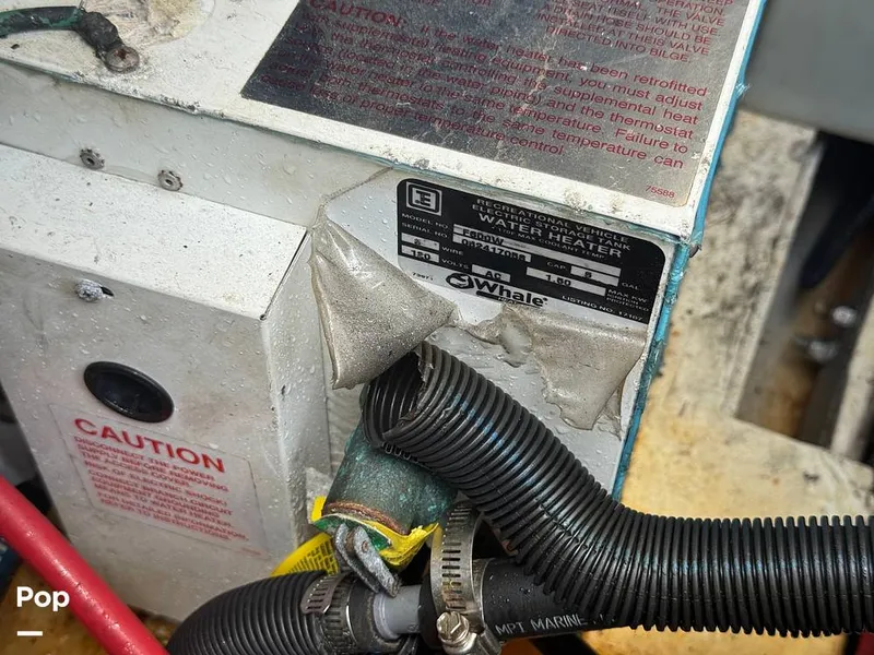 Slide: The Image of Regal 3060 Window Express 2004 - 15632207