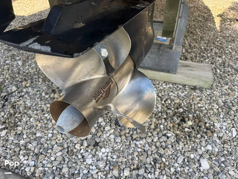 Slide: The Image of Regal 3060 Window Express 2004 - 15632084