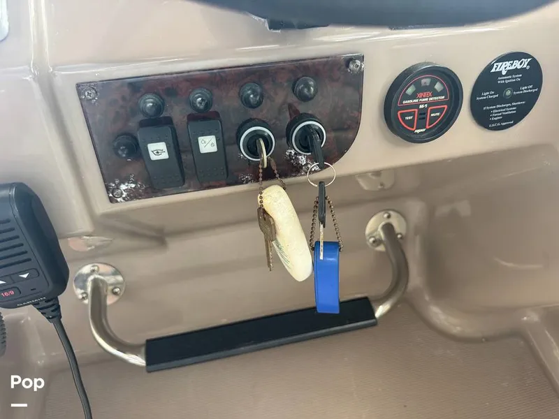 Slide: The Image of Regal 3060 Window Express 2004 - 15632142