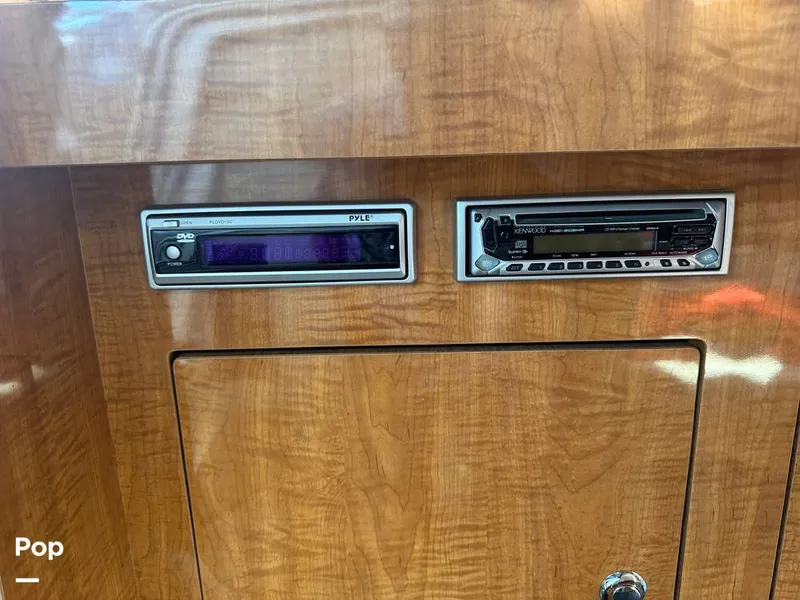 Slide: The Image of Regal 3060 Window Express 2004 - 15632163