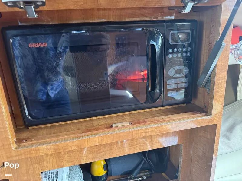 Slide: The Image of Regal 3060 Window Express 2004 - 15632166