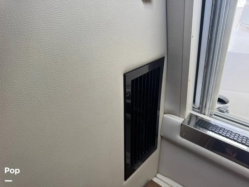 Slide: The Image of Regal 3060 Window Express 2004 - 15632173