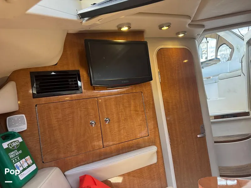 Slide: The Image of Regal 3060 Window Express 2004 - 15632191