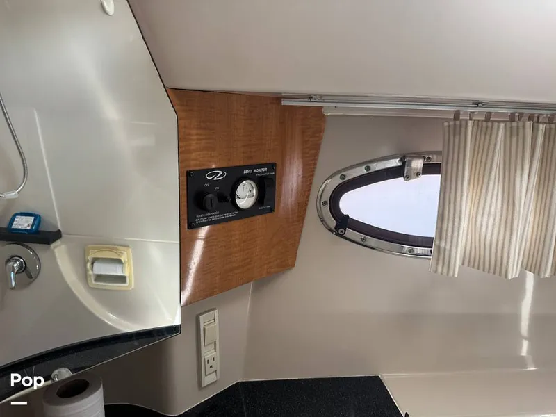 Slide: The Image of Regal 3060 Window Express 2004 - 15632200