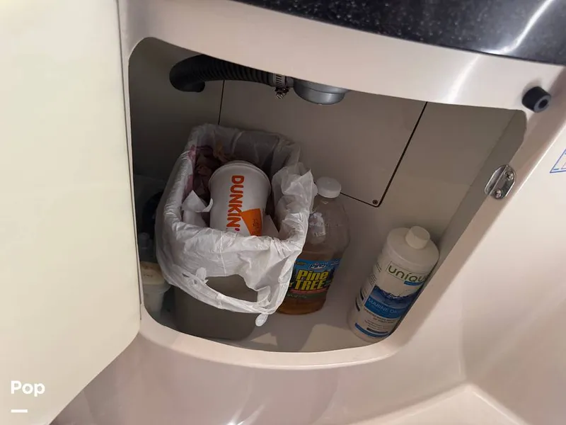 Slide: The Image of Regal 3060 Window Express 2004 - 15632202