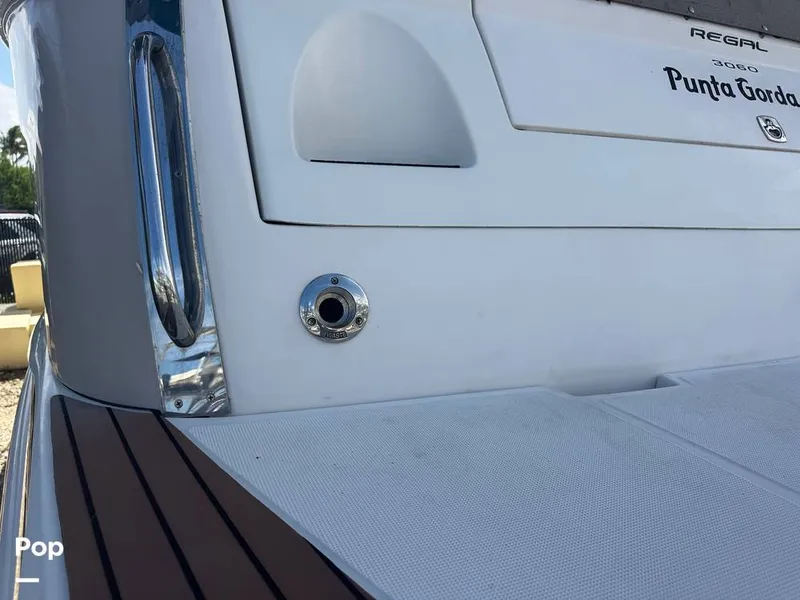 Slide: The Image of Regal 3060 Window Express 2004 - 15632105