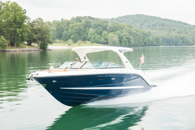 Slide: The Image of Sea Ray SLX 310 Outboard 2027 - 1