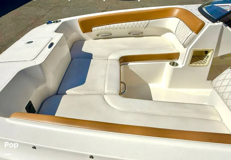 Slide: The Image of Bayliner DX2200 2020 - 15795189