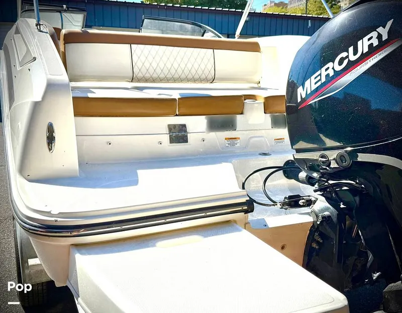 Slide: The Image of Bayliner DX2200 2020 - 15795157