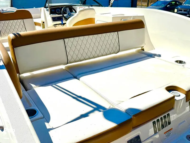 Slide: The Image of Bayliner DX2200 2020 - 15795163