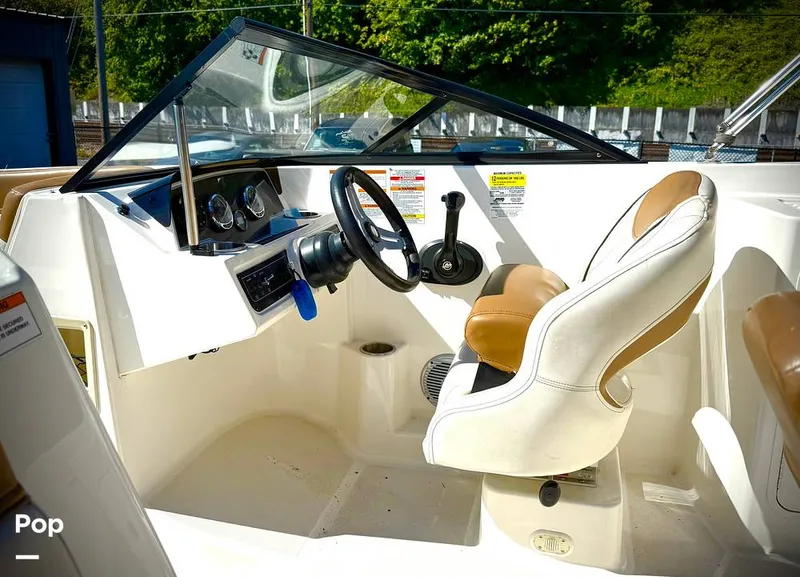 Slide: The Image of Bayliner DX2200 2020 - 15795193