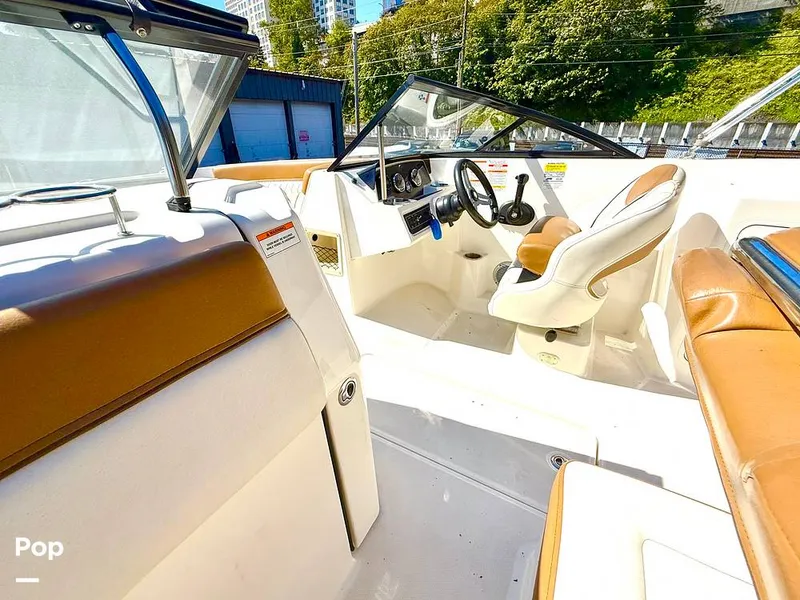 Slide: The Image of Bayliner DX2200 2020 - 15795195