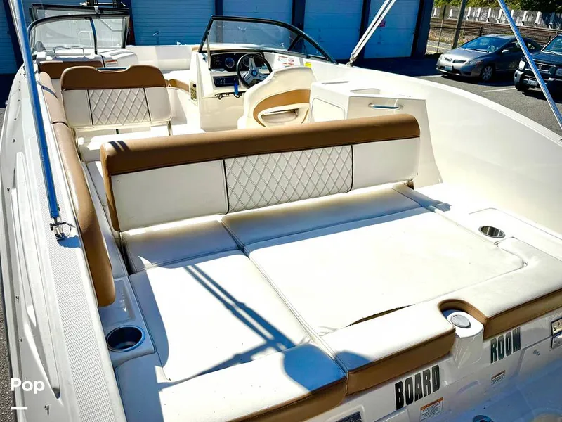 Slide: The Image of Bayliner DX2200 2020 - 15795196