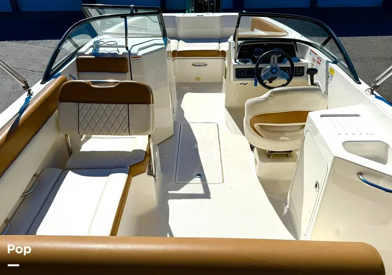 Slide: The Image of Bayliner DX2200 2020 - 15795199