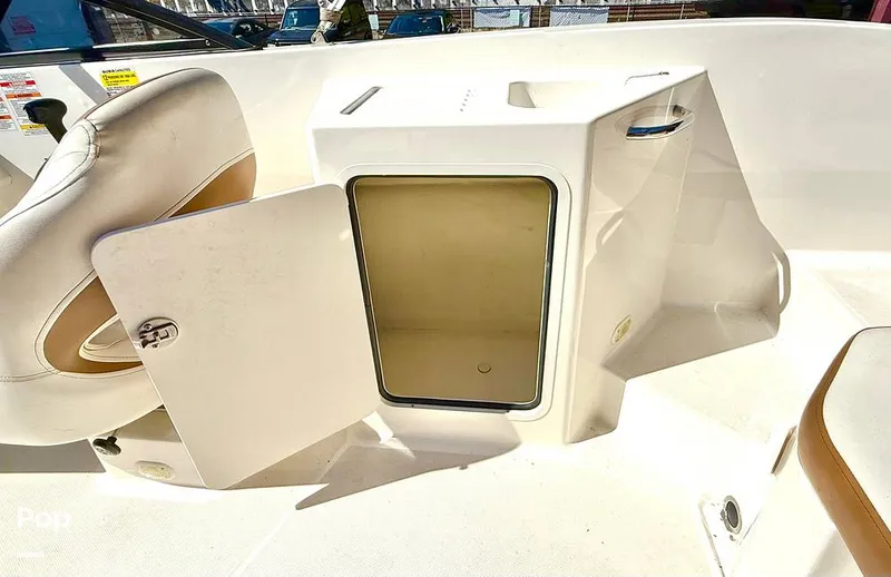 Slide: The Image of Bayliner DX2200 2020 - 15795226