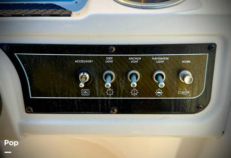 Slide: The Image of Bayliner DX2200 2020 - 15795234