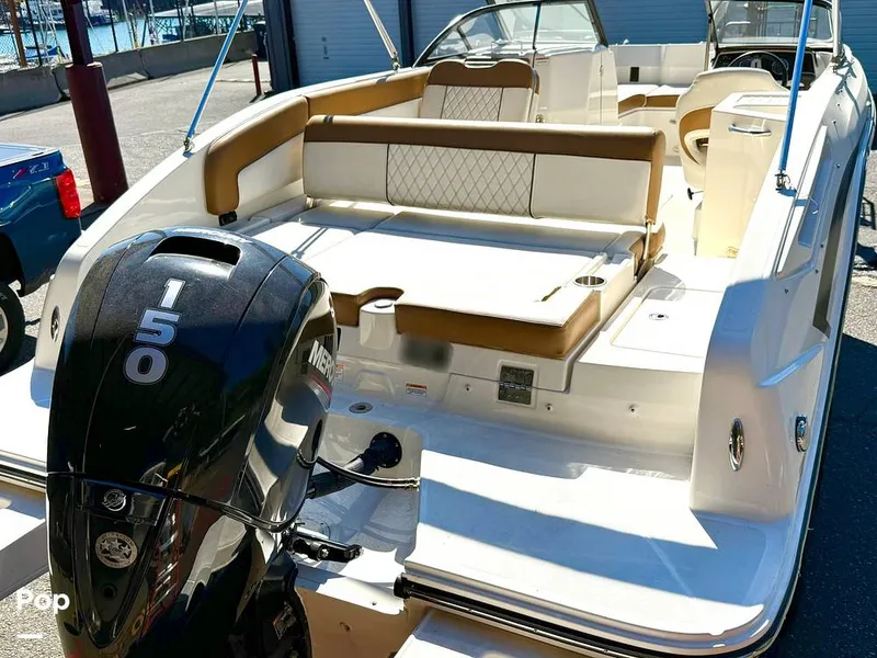 Slide: The Image of Bayliner DX2200 2020 - 15795247
