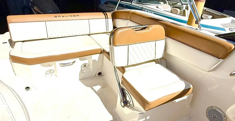 Slide: The Image of Bayliner DX2200 2020 - 15795254