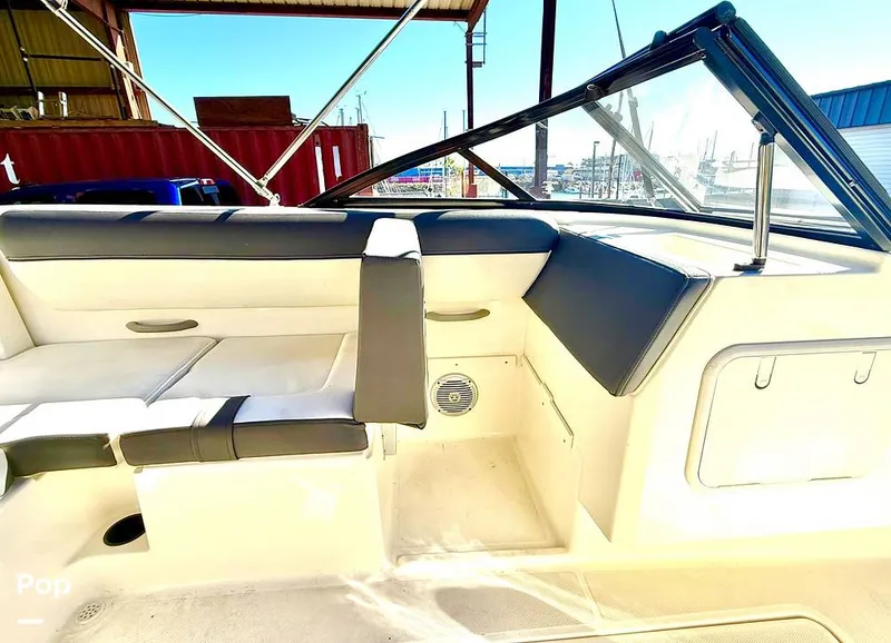 Slide: The Image of Bayliner DX 2000 2021 - 15794899