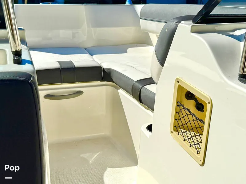 Slide: The Image of Bayliner DX 2000 2021 - 15794855