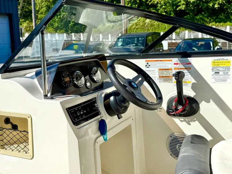 Slide: The Image of Bayliner DX 2000 2021 - 15794875