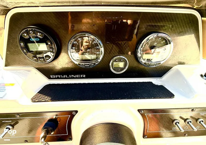 Slide: The Image of Bayliner DX 2000 2021 - 15794901