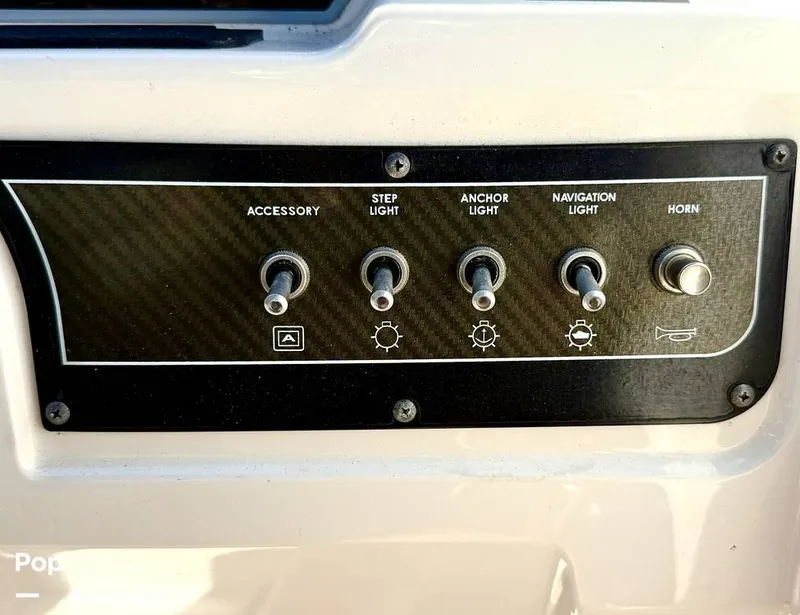 Slide: The Image of Bayliner DX 2000 2021 - 15794902