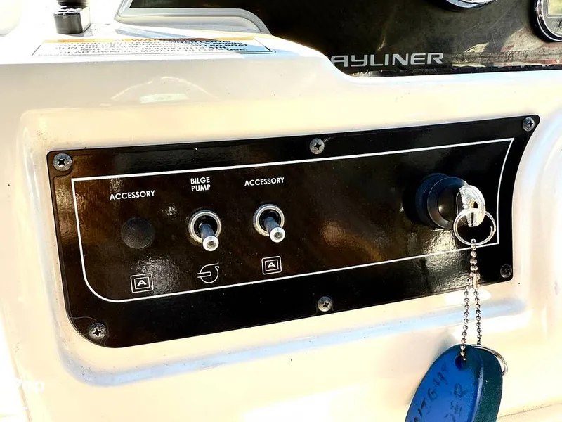 Slide: The Image of Bayliner DX 2000 2021 - 15794904