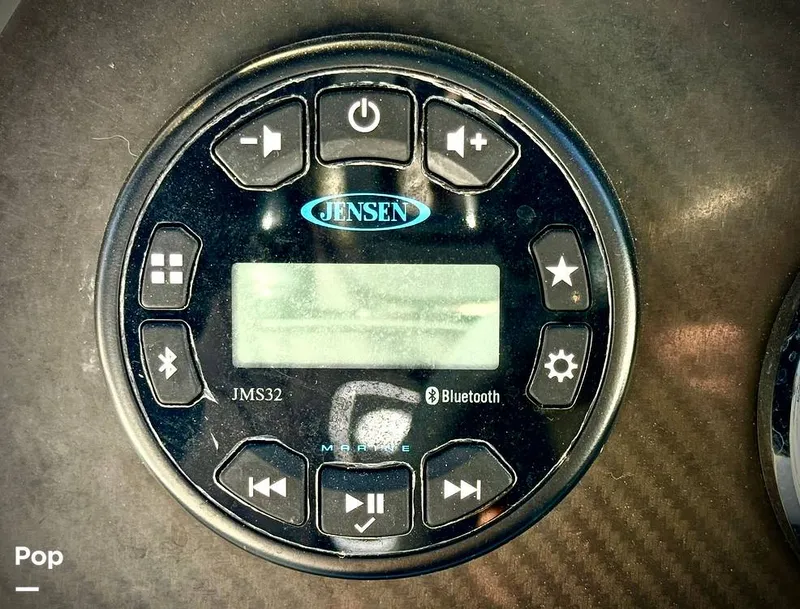 Slide: The Image of Bayliner DX 2000 2021 - 15794905