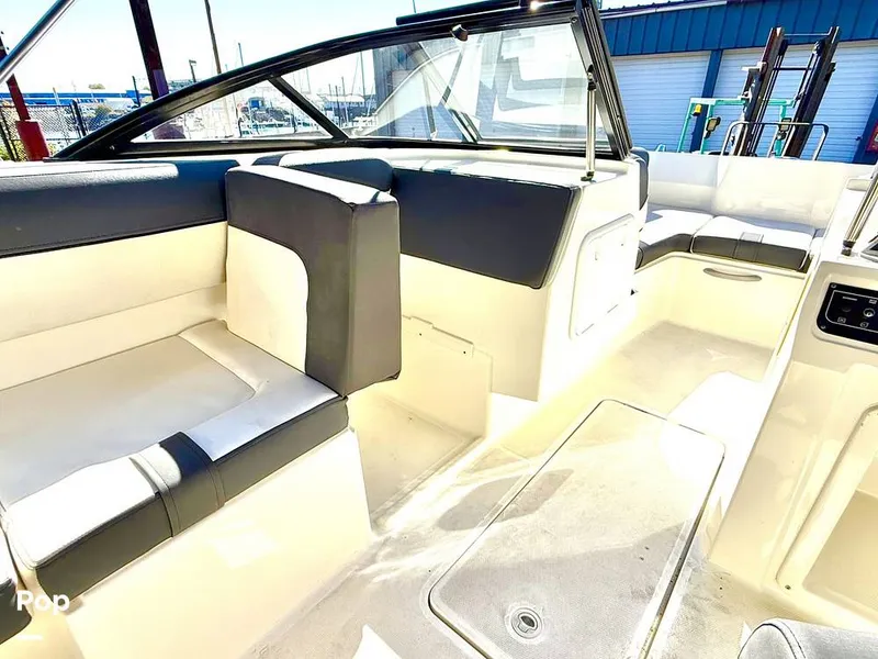 Slide: The Image of Bayliner DX 2000 2021 - 15794915