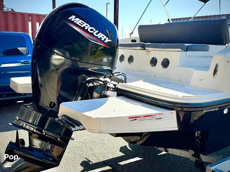 Slide: The Image of Bayliner DX 2000 2021 - 15794850