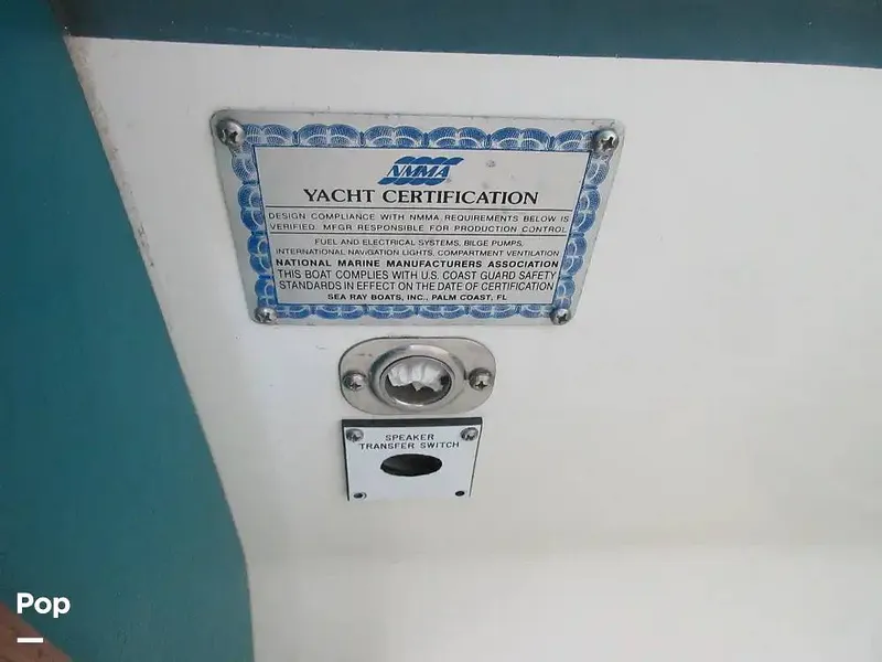 Slide: The Image of Sea Ray 390 Express Cruiser 1989 - 15640951