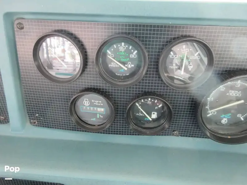 Slide: The Image of Sea Ray 390 Express Cruiser 1989 - 15640961