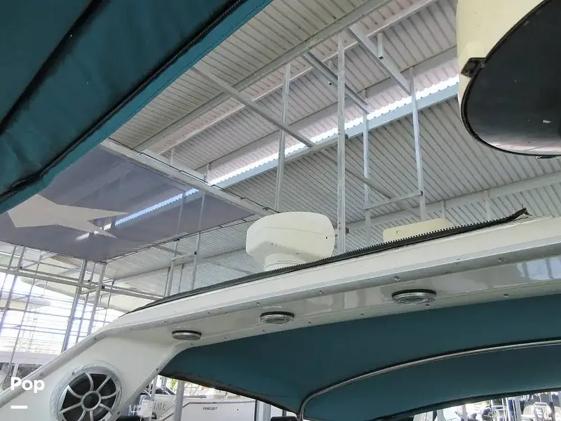 Slide: The Image of Sea Ray 390 Express Cruiser 1989 - 15640969