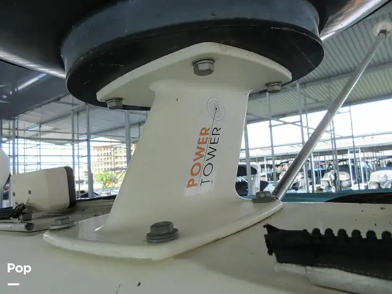 Slide: The Image of Sea Ray 390 Express Cruiser 1989 - 15640970