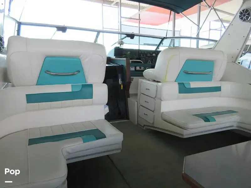 Slide: The Image of Sea Ray 390 Express Cruiser 1989 - 15640983