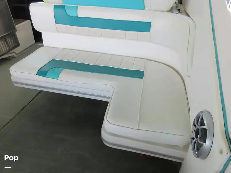 Slide: The Image of Sea Ray 390 Express Cruiser 1989 - 15641011