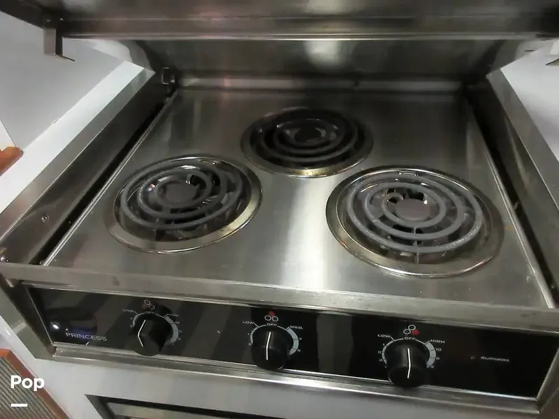 Slide: The Image of Sea Ray 390 Express Cruiser 1989 - 15640880