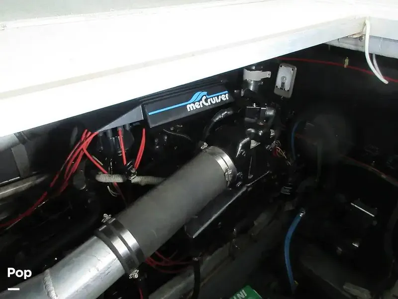 Slide: The Image of Sea Ray 390 Express Cruiser 1989 - 15641046