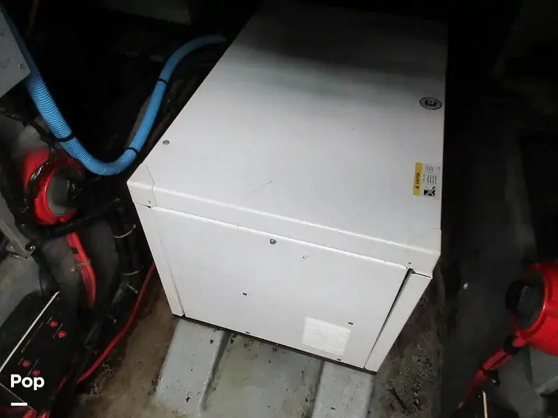 Slide: The Image of Sea Ray 390 Express Cruiser 1989 - 15641047